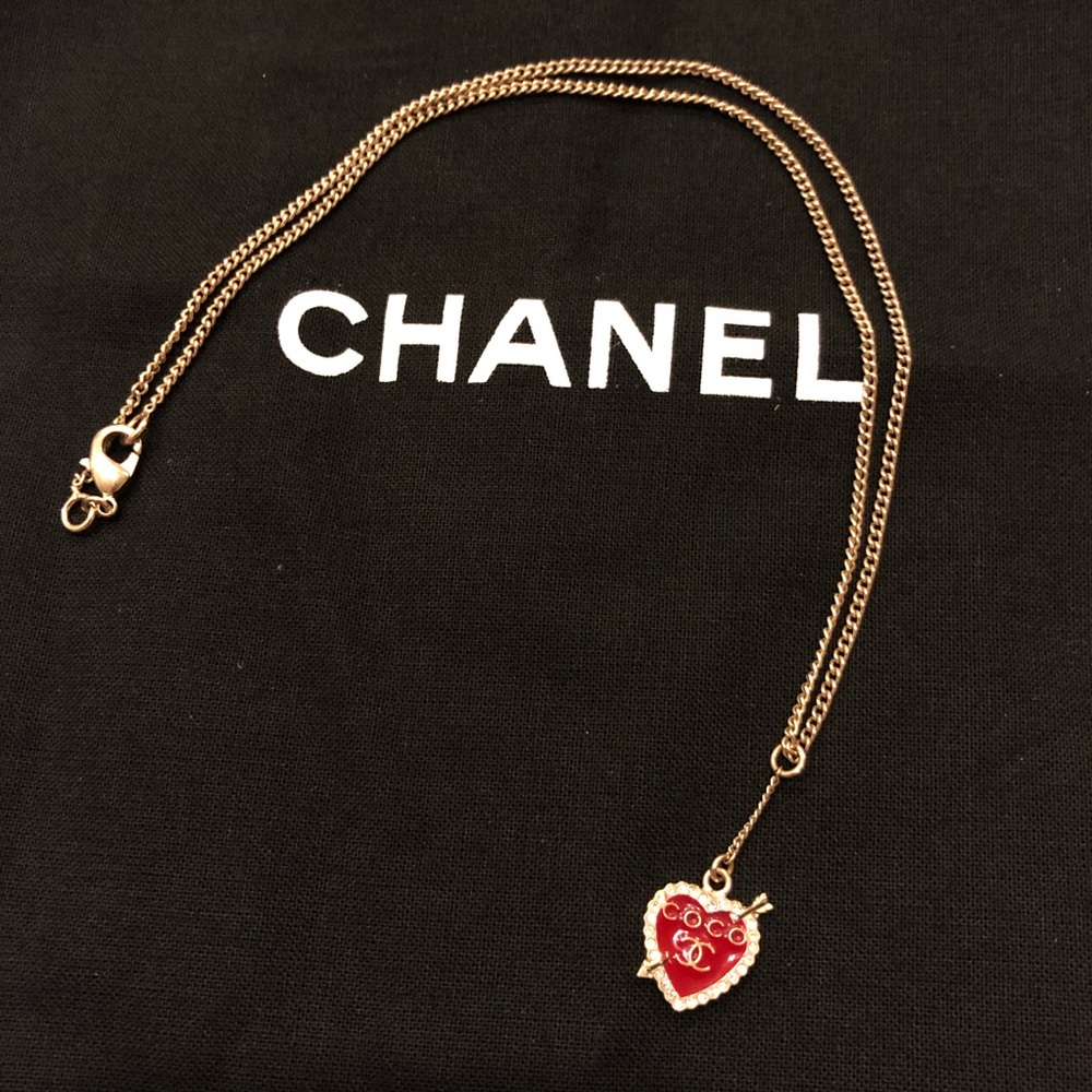 Chanel crystal Heart Logo Necklace